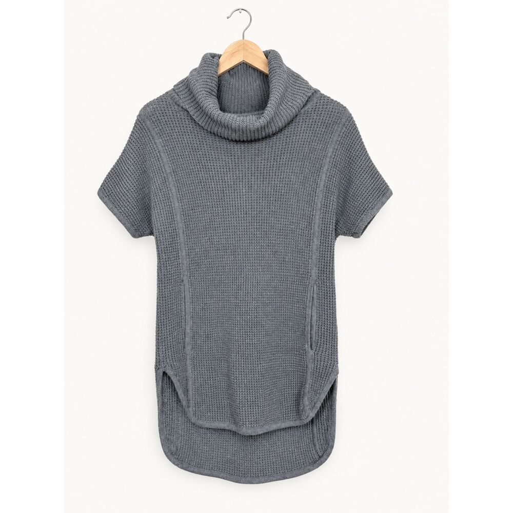 UGG Selby Turtleneck Tunic Sweater Medium Gray Short Sleeve Knit Kangaroo Pocket